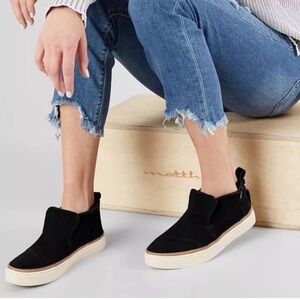 OLD MONEY CHIC black suede size9.5 Toms Women Paxton Slip On‎ shoe *2 for 20*